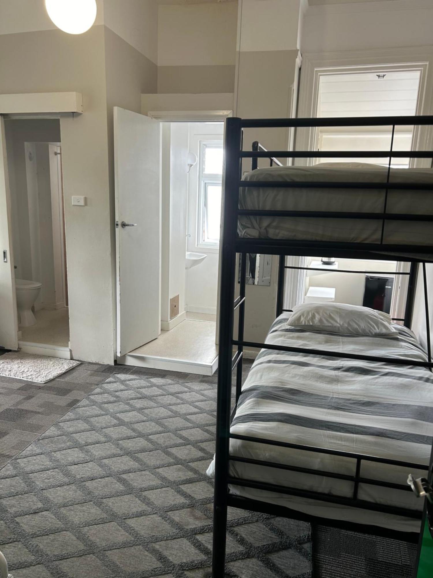 Manly Bunkhouse Hostel Сидни Екстериор снимка