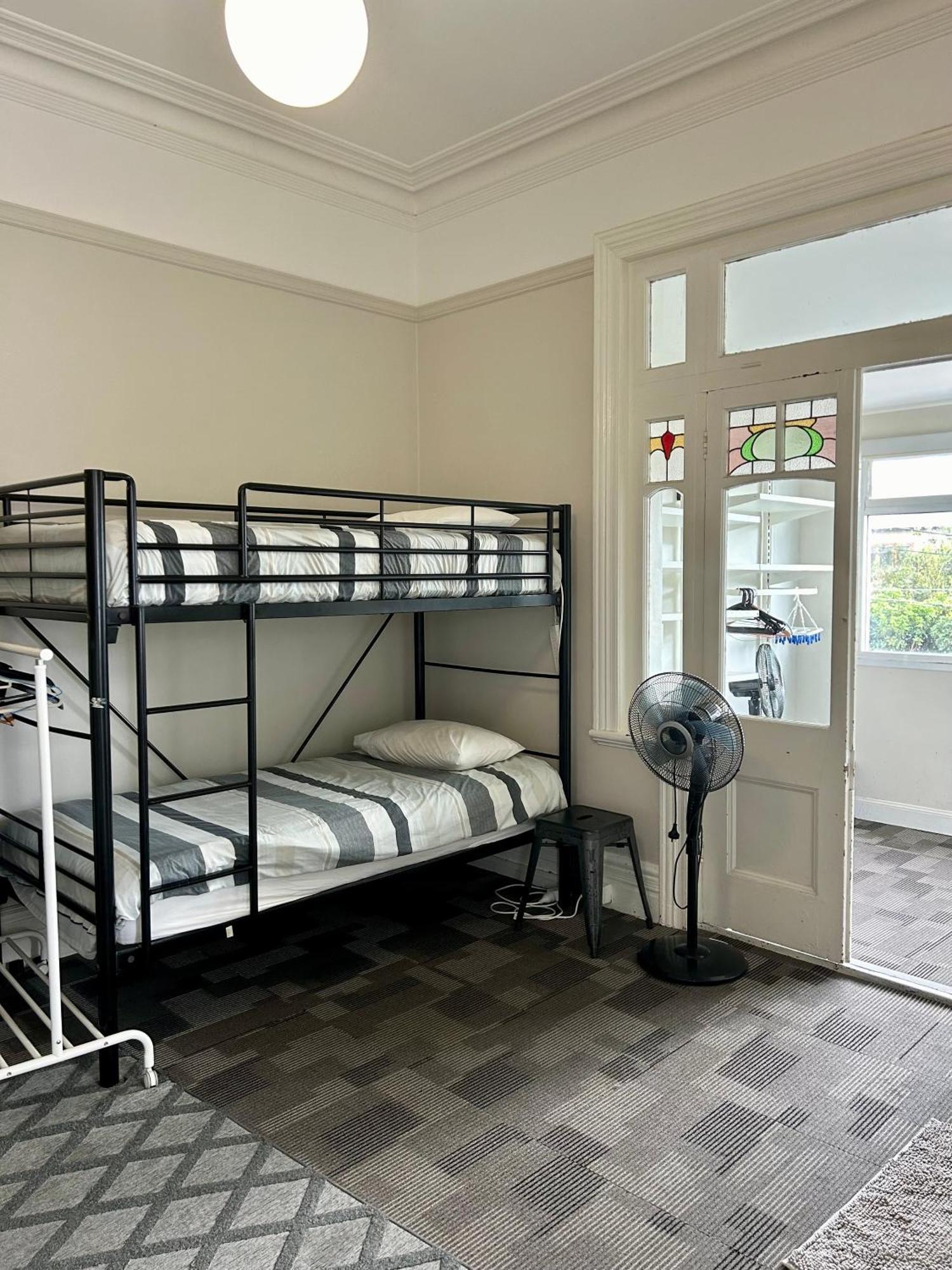 Manly Bunkhouse Hostel Сидни Екстериор снимка