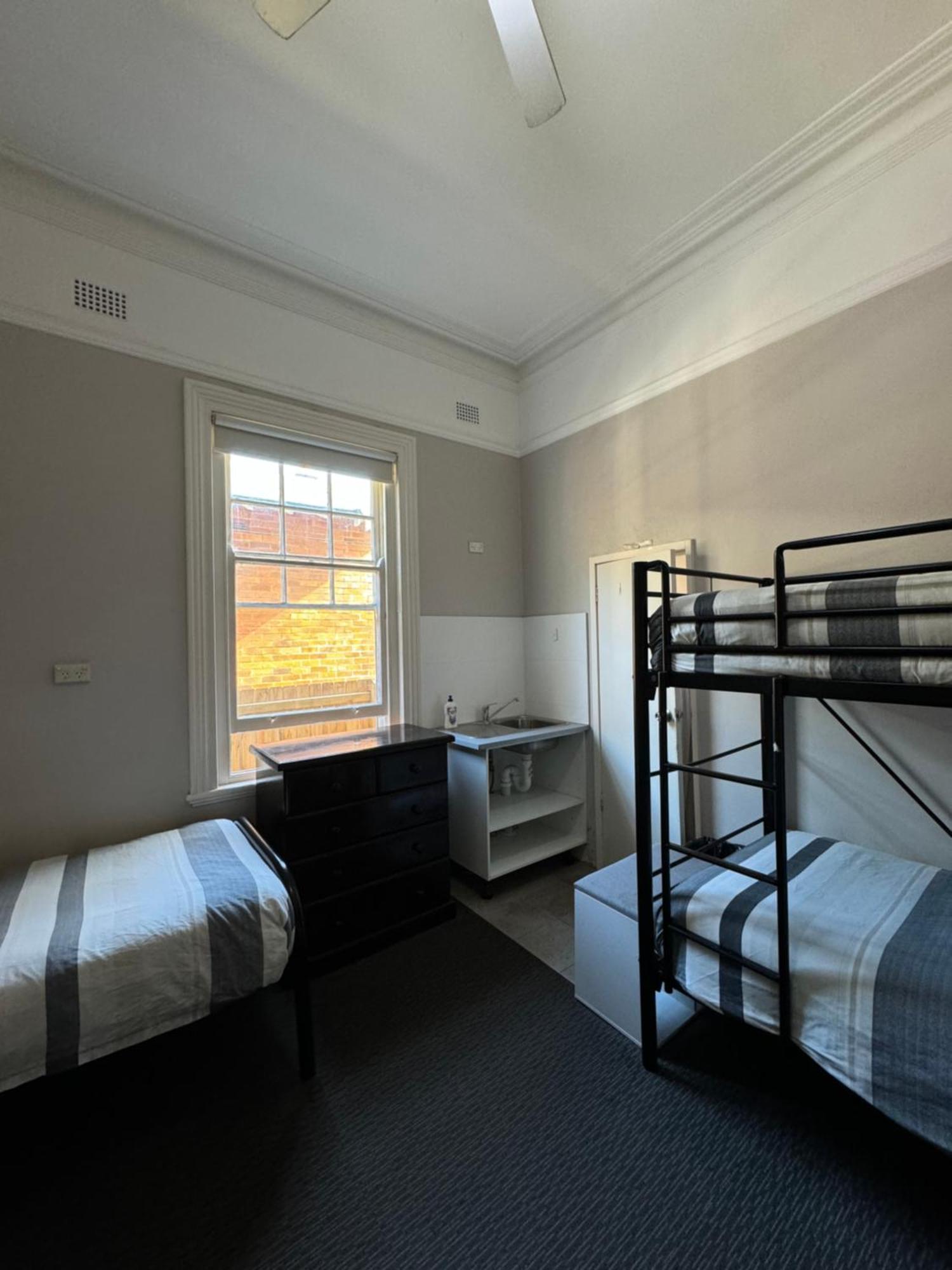 Manly Bunkhouse Hostel Сидни Екстериор снимка